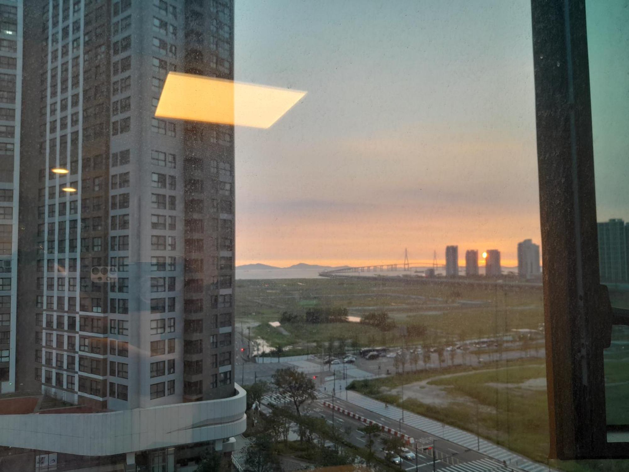 Songdo Halla Westernpark-Seaviewroom Hotel-바다전망 インチョン広域市 エクステリア 写真